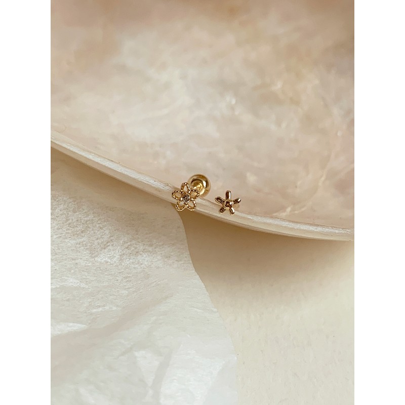 10k mini flower line piercing each (1 piece) / 10k