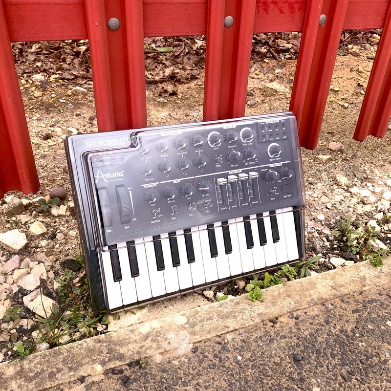 Decksaver DSLE-PC-MICROBRUTE Arturia Microble Dust Cover Case