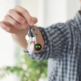 Homoyoyo 10Pack Bowling Keychain, Bowling Pin Keychain Keychain Keyring Decoration Hanging Ornament Key Chains for Backpack Hook DIY Craft Accesories,Sports Souvenir Favors