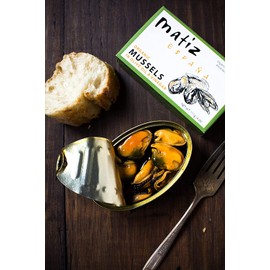 Matiz Espana Organic Mussels in Extra Virgin Olive Oil and Apple Cider Vinegar (2 tins of 4 oz.) From the Coast of Galicia, Spain