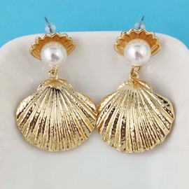 YienDoo Boho Pearl Shell Drop Earrings Studs Vintage Pearl Scallop Earrings Gold Summer Beach Earrings Shell Dangle Earrings Jewelry Gifts for Women Girls