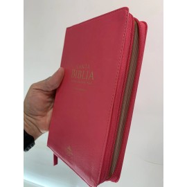 BIBLIA  RVR 1960 LETRA GRANDE TAMANO MANUAL SIMIL PIEL FUCSIA CON CIERRE 12 PUNT