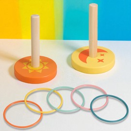 MIJOMA Ringwurfspiel aus Holz – Wurfspiel für Kinder & Familien – pädagogisches Motorikspiel für drinnen & draußen – buntes Holzspielzeug mit 6 Zielen & 6 Ringen