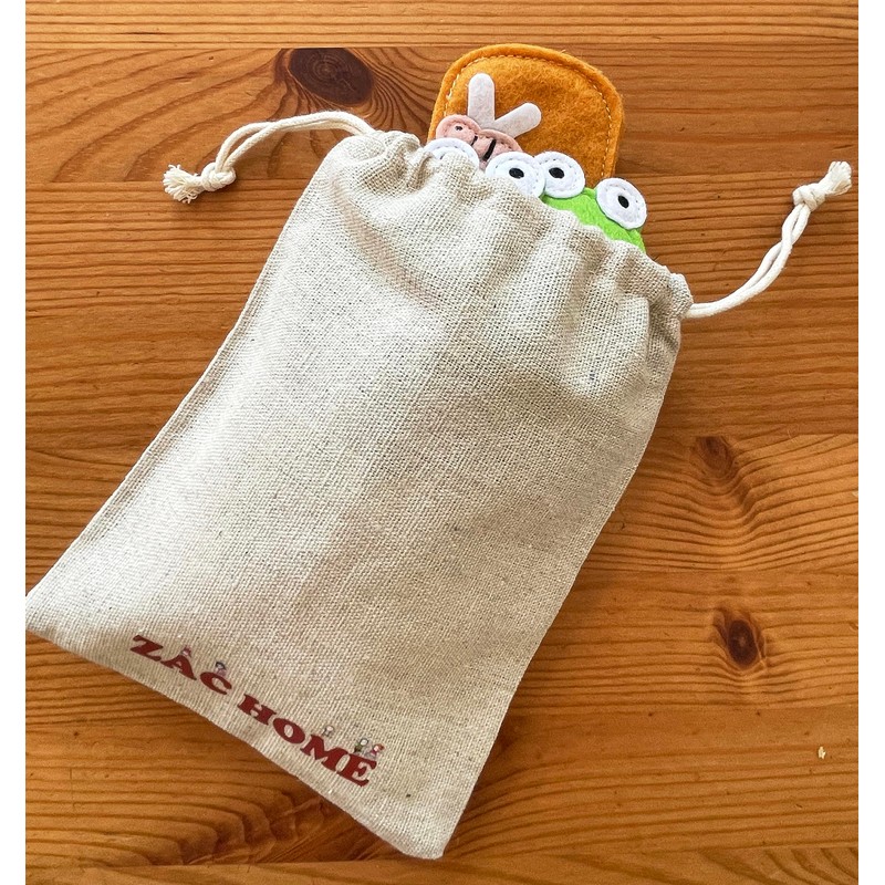 5 Little Speckled Frogs Nursery Rhyme Finger Puppet