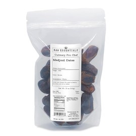 Medjool Dates - Sweet and Caramel-like Whole Dried Dates - Great in Desserts, Smoothies, and Savory Dishes - Large 18 Ounce Resealable Bag