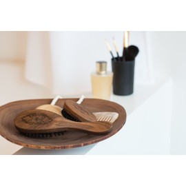 Holz-Leute 1 Hair Brush with Natural Bristles, a Brush Made of Fine Walnut with High-Quality Boar Bristles, for All Hair Types, Including Long and Wavy Hair