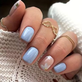 Short Press on Nails Square Fake Nails with White Flower Designs Golden Glitter Glossy Nails Press ons Blue Glue on Nails Acrylic Artificial Stick on Nails for Women 24Pcs