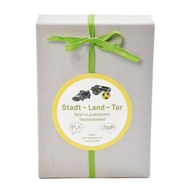 Tool & Tree Stadt-Land-Tor – Fussball-Reisespiel mit Herz - Denkspiel, Gesellschaftsspiel & Party Game für Geburtstag, JGA & Männer-Abend. Lustiges Fußball-Spiel für Kinder, Teenager & Erwachsene