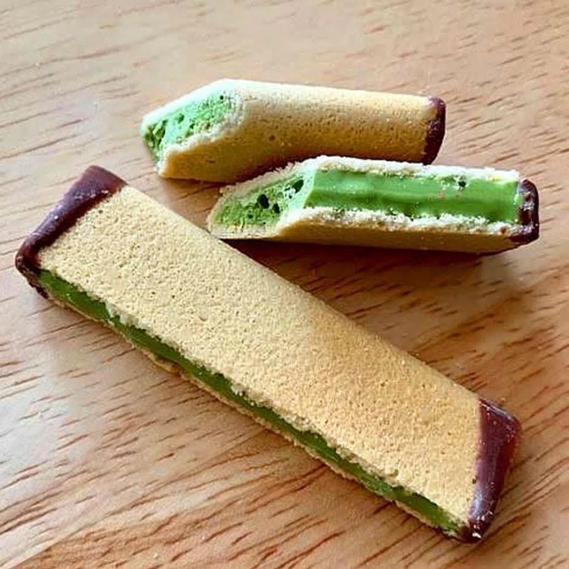 Meiji (2Pack)Meiji Horn Scented Matcha Chocolate 8 sticks