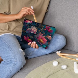 uinwk Floral Makeup Bag, Dark Cottagecore Floral Cosmetic Bag, Aesthetic Makeup Bag, Flower Gifts for Women, Gifts for Flower Lovers, Vintage Colorful Floral Makeup Pouch