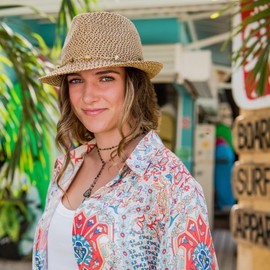 Wallaroo Hat Company – Women’s Waverly Trilby Fedora – Short Brim, Packable Design and Adjustable Sizing for Medium Crown Sizes – Trendy and Chic Sun Hat for Casual All-Season Style (Mixed Brown)