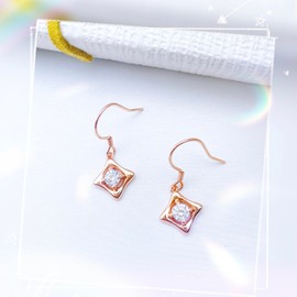 Naniwaai Women's Earrings, Popular, High Quality Zirconia, Hook, Silver, Dangling, Hypoallergenic, Four Leaf Clover Earrings, Women's, Cute, Gift, Anniversary, Wedding, Birthday, Holiday, Jewelry,