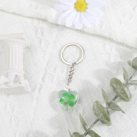 MUCOOS Lucky Charm Keychain, Heart Shaped Charm Keychain, Beautiful Lucky Charm in the Shape of a Four Leaf Clover, Gift for Women, Friendship Keyring, colour