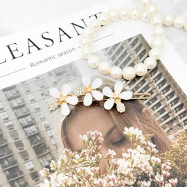 Flower White Cubic Point Snap Pin / 플라워 화이트 큐빅 포인트 똑딱핀