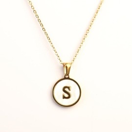BAUI - Collar para Mujer con Inicial Letra S de Acero inoxidable, Color Blanco – Accesorios, Joyería Aesthetic y Duradera - Regalo Ideal para Cumpleaños, Aniversarios, Eventos especiales (S Blanca)