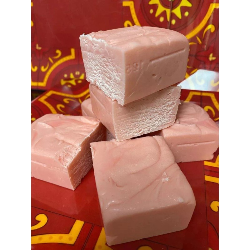 Homemade Strawberry Fudge *nut free* 1/2 pound