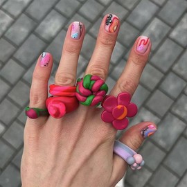 YIHONGYAN Press on Nails Square Short MultiColor Fake Nails Press ons Nail Tips Artificial Acrylic Kit Full Cover False Nails with Irregular Lines Simple Design Stick on Nails for Women 24Pcs