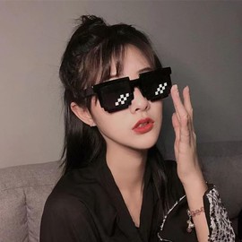 [まめあず工房] サングラス ピクセル風 メンズ レディース おしゃれ UV400防止 PCフレーム 幅142mm 軽量25g ブラック sung1