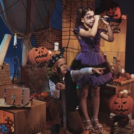 GOIEHIR Small Vintage Wooden Treasure Chest, Vintage Look Treasure Chest with Combination Lock, Brown Wood Storage Treasure Chest with Lid, Pirate Treasure Chest for Storage and Decoration, Scavenger