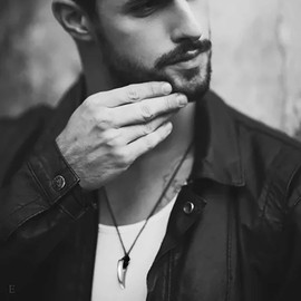 925 Sterling Silver Vertical Bar Urn Necklace Simple Urn Pendant Commemorative Ashes Souvenir Men Women's Necklace Cremation Jewelry (Spear Wolf Teeth)