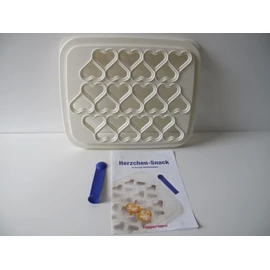 TUPPERWARE Ravioli Maker heart-shaped
