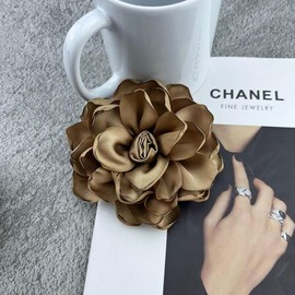 Dainty Fabric Rose Flower Large Brooch Lapel Pins Flower Brooches Pin Classic for Wedding Party Dance Banquet for Women Dress Suit Clothes Accessories Jewelry Valentine's Day Gifts 100mm, Large, Satin