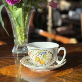 Bone China Tea/Coffee Cup and Saucer in Gift Box Fine Bone China Coffee Cup with Saucer Tea Cup Set of One (Lemon)