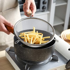 Sieve with Wooden Handle, Stainless Steel, 20cm in Diameter