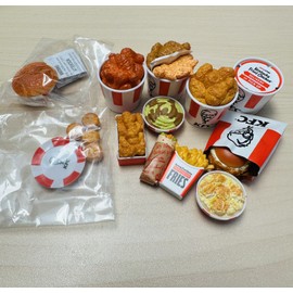 Zuru KFC Zuru Mini Brands Lot Of 12 Buckets, Biscuits & Bowls