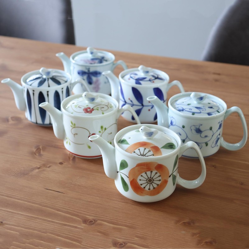 Yuyugroman Light Pot with Tea Strainer, Made in Japan, Hasamiyaki,