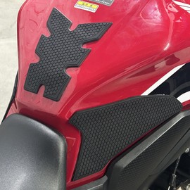BYEMTTY 3D Traction Pad Tank Kit for Honda CBR650R/E-Clutch (19-25) Tank Pad (Black)