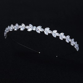 Rumtock Crystal Vintage Silver Hair Piece for Women Girls Wedding Bridal Princess Queen Hair Jewelry