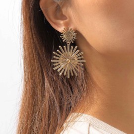 Inateannal Punk Sunburst Dangle Earrings Gold Large Sun Earrings Big Sunshine Stud Earrings Exaggerated Sun Earrings Statement Sunburst Ray Earrings