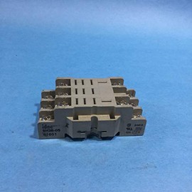 IDEC SH3B-05 RELAY SOCKET, DIN-RAIL Mount, 300 VAC, 11 BLADE, 10 AMP