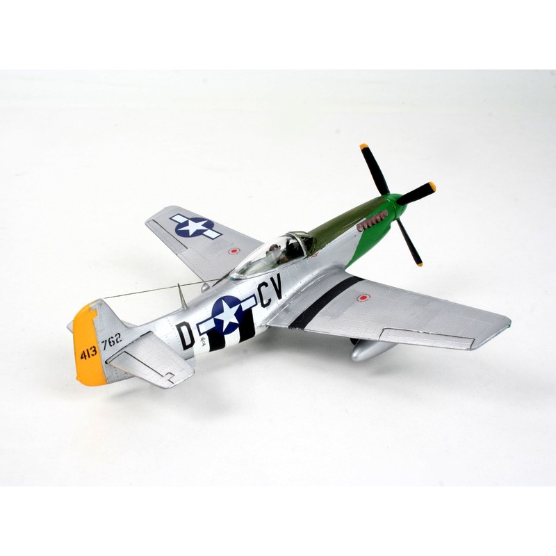 Revell 04148 P-51 D Mustang 1:72 Scale Unbuilt/Unpainted Plastic Model
