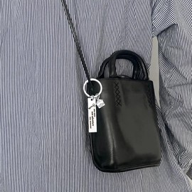 House Warming Gifts New Home Keychain Gifts for Friends Family New Homeowner Gifts for Couple Neighbors New Home New Adventures Keychain Gift Engraved