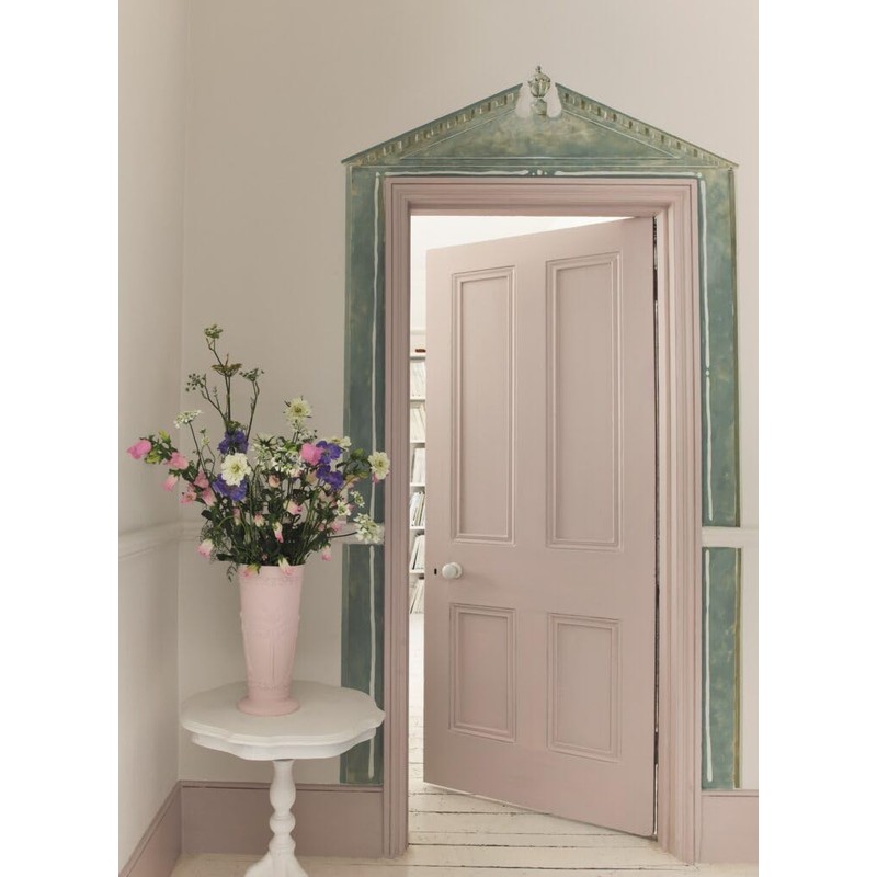 Annie Sloan Satin Paint. Self-leveling, All-in-one Paint with No Wax