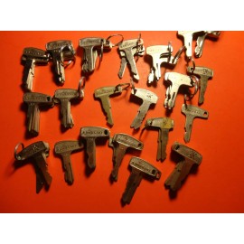 Kawasaki Pre Cut Key 305 H1 H2 Z1 S2 S3 KH400 KZ750 KZ1000 KZ900 KZ440 Z1-R S1