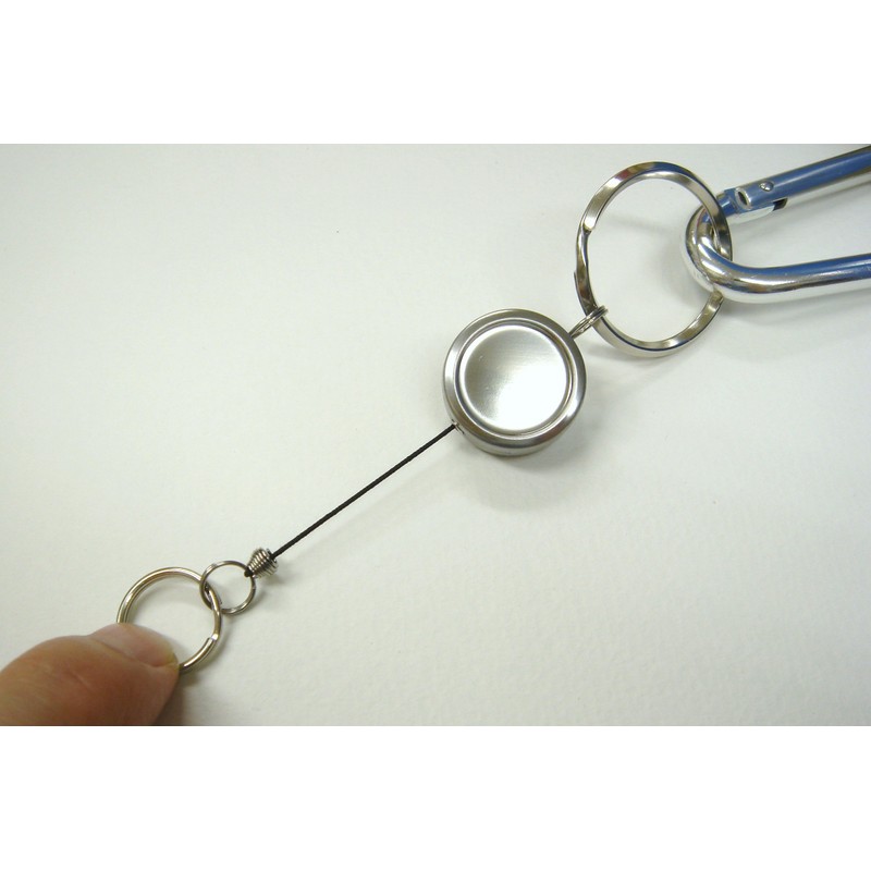 Includes 207 Reel Key Chain 2.4 inches (60 mm) Carabiner