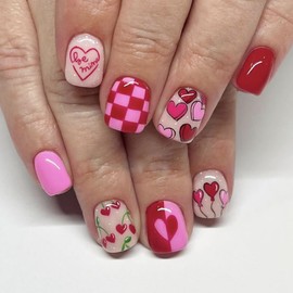 Valentine's Day Press on Nails Short Square Fake Nails Cute Nails Press ons with Red Pink Heart,Checker Design Reusable Artificial Nail Full Cover Stick on Nails for Women Manicure 24 Pcs
