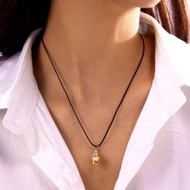 Inateannal Leather Shell Conch Pendant Necklace Gold Shell Pearl Chain Necklace Black Leather Rope Choker Necklaces Summer Seashell Necklaces Jewelry for Women