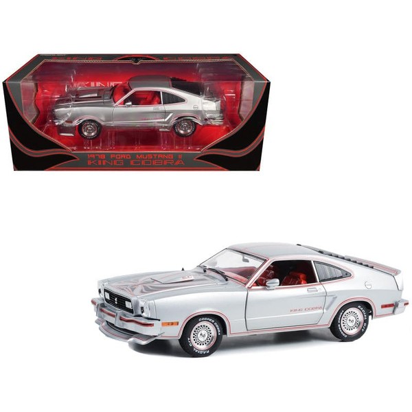 1/8 Scale Greenlight 1978 II King Cobra Silver Metallic with