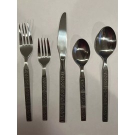 Present Vintage DALMATIA PRESENT Silverware 5 Piece Place Setting Korea *New* Ships Free