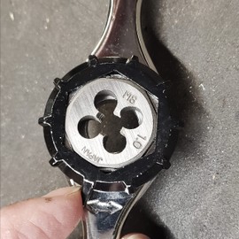 Century Drill & Tool 98509 1" Hex Die Stock, ProGrade Twist-Lock Design, High Carbon Steel for Clean, Accurate Threading, Ergonomic Handles