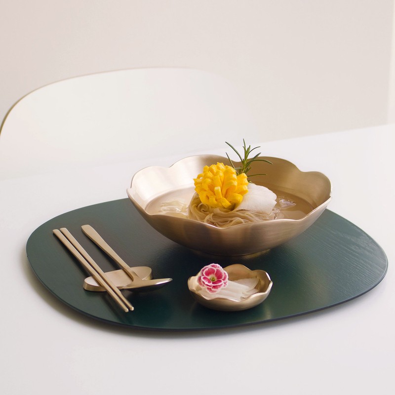 Notdam Bangjja Yugi Flower Salad Bowl / 놋담 방짜유기 꽃