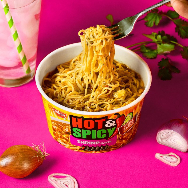 Nissin Hot & Spicy Ramen Noodle Soup, Shrimp, 3.27 Ounce