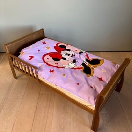 Brandmac Minnie Mouse Cot Bedlinen Set 100x140 cm + Pillowcase 40x45 cm, 100% Cotton | Glow-In-The-Dark Style Baby Bedding Set Perfect for Kids | Minnie Mouse Soft Reversible Cot Bedding for Girls