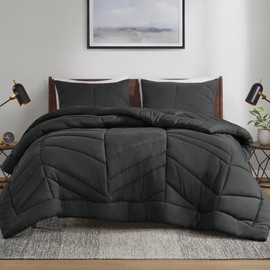 Intelligent Design Queen Comforter Set, Puffy Chevron Quilted, Overfilled Comforter for a Queen-Size Bed, All Season Down Alternative Comforters Lofty, Matching Sham, Remy, Full/Queen Black 3 Piece