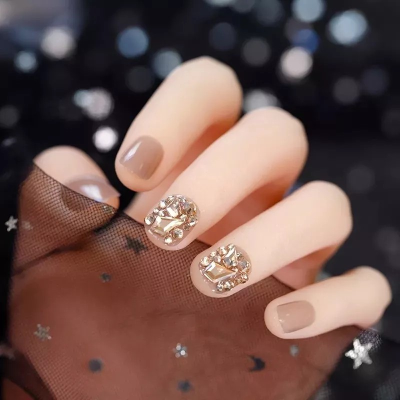 Press on nails 24 Uñas Cortas Postizas Pequeñas Brillos Cristal