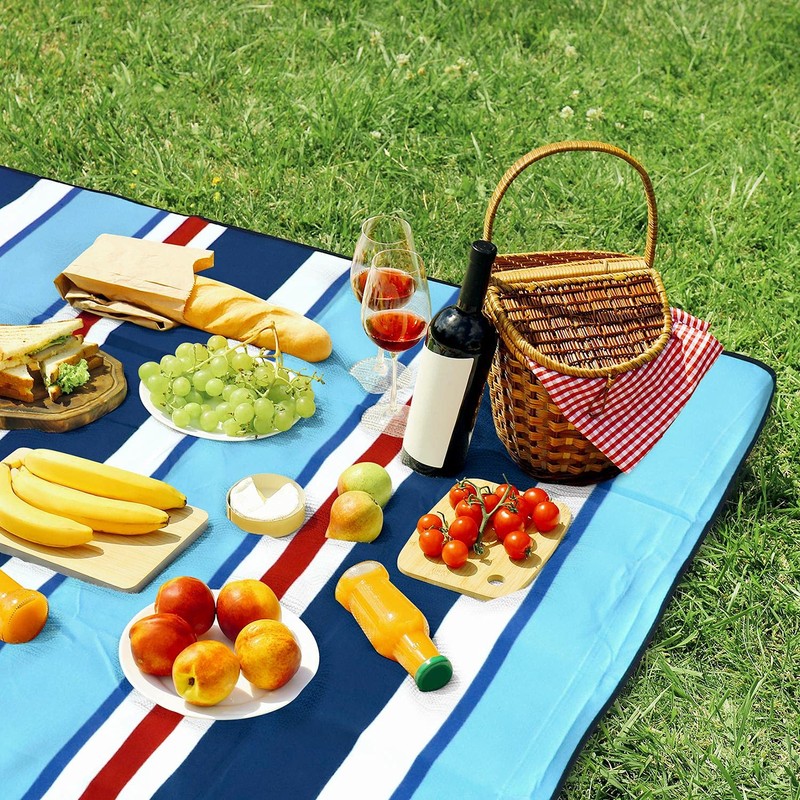Vinsani 170 x 130cm Folding Picnic Blanket Waterproof & Sandproof